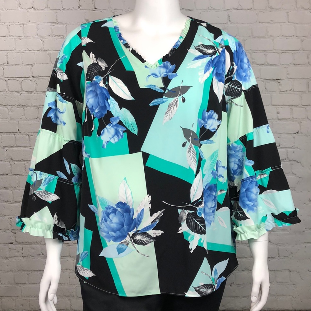 0X 1X 3X Alfani Green/Black Floral Bell Sleeve Top - Picture 2 of 6